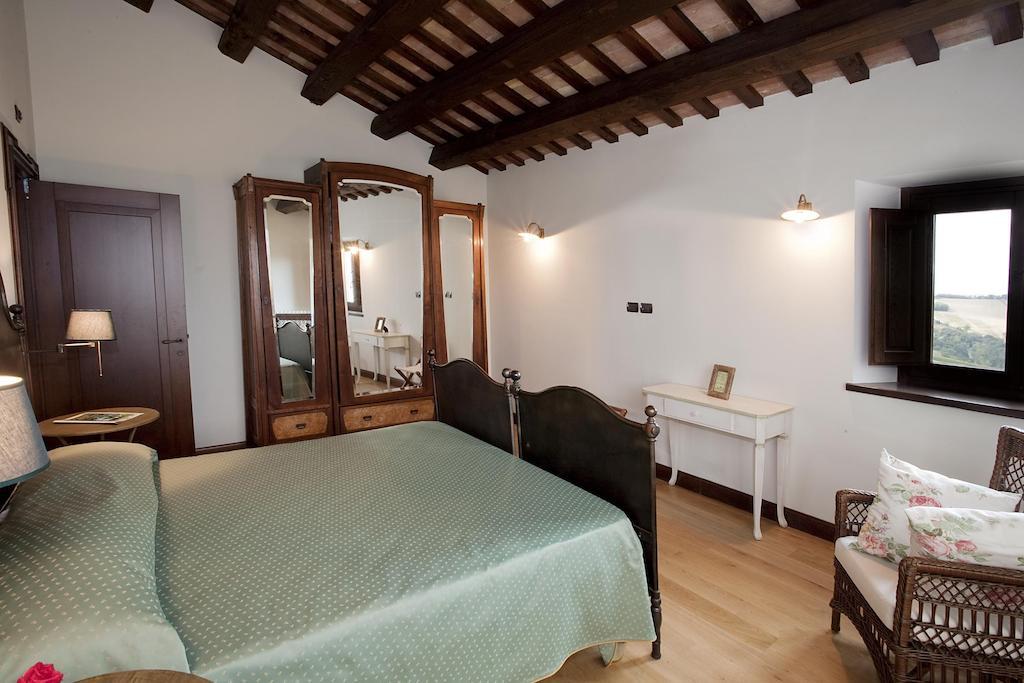 Agriturismo Fattoria Marchetti Hotel Montalto delle Marche Habitación foto